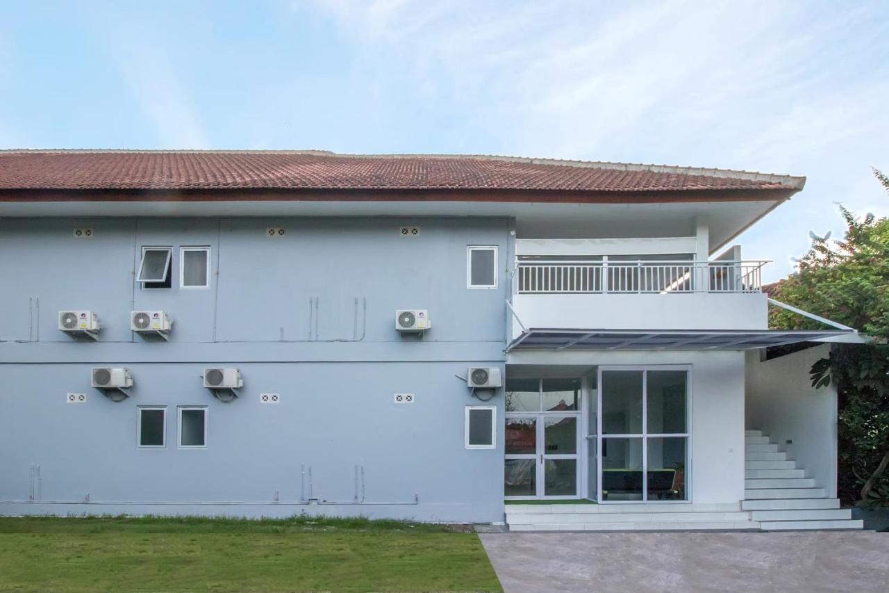 Oyo 2270 Hotel Taman Wirama Denpasar  Exterior photo